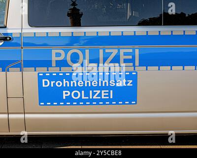 Anti-terreur Übung in Hannover Die Polizei setzte eine Dohnengruppe zur Aufklärung ein. *** Exercice antiterroriste à Hanovre la police a déployé un groupe de drones pour la reconnaissance Copyright : xBerndxGüntherx Banque D'Images