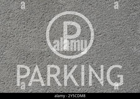 Panneau de stationnement peint sur asphalte, vue de dessus Banque D'Images