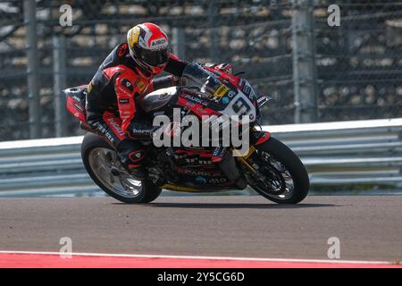 (9) Danilo Petrucci d'Italie de Brani Spark Racing Team, pilote Ducati Panigale V4R en action lors du Championnat du monde FIM Motul Superbike - course 1 de l'Acerbis Italian Round sur le circuit de Cremona à San Martino del Lago le 21 septembre 2024, Cremona, Italie. Banque D'Images