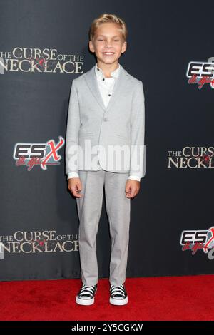 Burbank, États-Unis. 20 septembre 2024. LOS ANGELES - 20 septembre : Archer Anderson à la première de 'The Curse of the Necklace' au Warner Brothers Lot le 20 septembre 2024 à Burbank, CA (photo de Katrina Jordan/Sipa USA) crédit : Sipa USA/Alamy Live News Banque D'Images