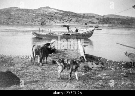 Première Guerre mondiale 1916 North West Frontier, Inde britannique. Ferry pour bateau sur la rivière Indus Banque D'Images