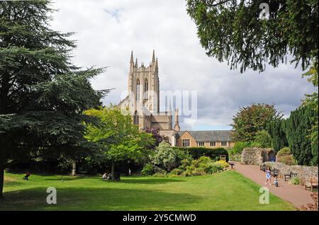 La cathédrale, des jardins de l'abbaye, enterrer St Edmunds. Banque D'Images