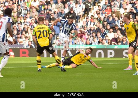 Birmingham, Royaume-Uni. 21 septembre 2024. Karlan Grant (18 ans), attaquant de West Bromwich Albion, a un tir bloqué lors du match du West Bromwich Albion FC vs Plymouth Argyle FC SKY Bet EFL Championship aux Hawthorns, West Bromwich, Birmingham, Angleterre, Royaume-Uni le 21 septembre 2024 Credit : Every second Media/Alamy Live News Banque D'Images