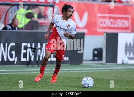 Utrecht, pays-Bas. 21 septembre 2024. UTRECHT, PAYS-BAS - 21 SEPTEMBRE : Alonzo Engwanda du FC Utrecht lors du match Néerlandais Eredivisie entre le FC Utrecht et Willem II à Galgenwaard le 21 septembre 2024 à Utrecht, pays-Bas. (Photo de Peter Lous/Orange Pictures) crédit : Orange pics BV/Alamy Live News Banque D'Images