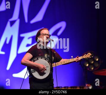 20 septembre 2024, Norfolk, Virginie, États-Unis : TRAVIS TRITT, lauréat des Grammy, CMA et Billboard, sort de ses chansons country pour les gens au Norva à Norfolk, Virginie, le 28 juin 2021..Â©Jeff Moore (Credit image : © Jeff Moore/ZUMA Press Wire) USAGE ÉDITORIAL SEULEMENT! Non destiné à UN USAGE commercial ! Banque D'Images