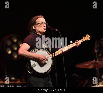 20 septembre 2024, Norfolk, Virginie, États-Unis : TRAVIS TRITT, lauréat des Grammy, CMA et Billboard, sort de ses chansons country pour les gens au Norva à Norfolk, Virginie, le 28 juin 2021..Â©Jeff Moore (Credit image : © Jeff Moore/ZUMA Press Wire) USAGE ÉDITORIAL SEULEMENT! Non destiné à UN USAGE commercial ! Banque D'Images