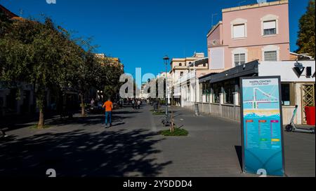 LIDO di OSTIA – ROME, zone piétonne près de Piazza Anco Marzio, Ostia Lido, Rome, Italie Banque D'Images