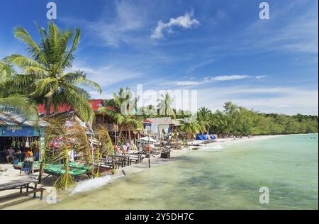 Bars de plage du village de l'île de Koh rong au cambodge Banque D'Images