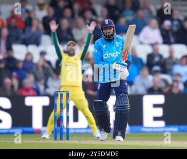 Headingley, Leeds, Royaume-Uni. 21 septembre 2024. 2nd Metro Bank One Day Cricket International, Angleterre contre Australie ; Adil Rashid of England Credit : action plus Sports/Alamy Live News Banque D'Images