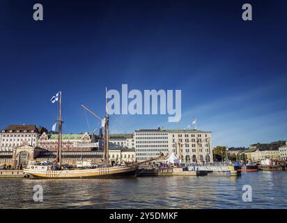 Vue des voiliers dans le port de la ville d'helsinki en finlande Banque D'Images