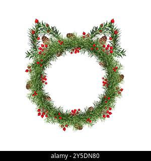 Couronne de Noël créative avec oreilles de chat. Cadre rond de branches de conifères orné de cônes et de baies rouges artificielles. Banque D'Images