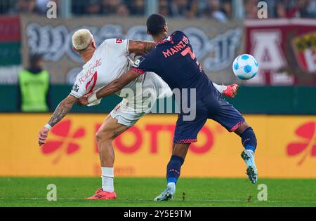 Moritz Jenz, MZ 3 Competition for the ball, Tackling, duel, header, zweikampf, action, lutte contre Phillip Tietz, FCA 21 dans le match FC AUGSBURG - FSV MAINZ 05 2-3 le 20 septembre 2024 à Augsbourg, Allemagne. Saison 2024/2025, 1.Bundesliga, FCA, journée 4, 4.Spieltag photographe : Peter Schatz - LA RÉGLEMENTATION DFL INTERDIT TOUTE UTILISATION DE PHOTOGRAPHIES comme SÉQUENCES D'IMAGES et/ou QUASI-VIDÉO - Banque D'Images