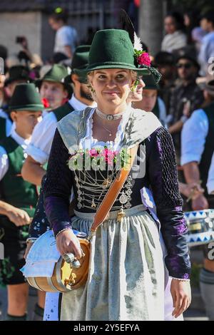 Oktoberfest - Spielmannszug Bad Wiessee beim Wiesn-Einzug der Brauereien und Festwirte zur Eröffnung des 189. Oktoberfestes AM 21.09.2024 in München, Deutschland, Oberbayern München Theresienwiese Oberbayern Deutschland *** Oktoberfest fanfare Bad Wiessee à l'entrée Wiesn des brasseries et propriétaires pour l'ouverture de l'Oktoberfest 189 le 21 09 2024 à Munich, Allemagne, haute Bavière Munich Theresienwiese haute Bavière Allemagne Banque D'Images