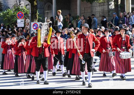 Oktoberfest - Spielmannszug beim Wiesn-Einzug der Brauereien und Festwirte zur Eröffnung des 189. Oktoberfestes AM 21.09.2024 in München, Deutschland, Oberbayern München Theresienwiese Oberbayern Deutschland *** Oktoberfest fanfare à l'entrée Wiesn des brasseries et propriétaires pour l'ouverture de l'Oktoberfest 189 le 21 09 2024 à Munich, Allemagne, haute-Bavière Munich Theresienwiese haute-Bavière Allemagne Banque D'Images