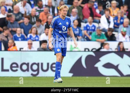 Leicester, Royaume-Uni. 21 septembre 2024. Victor Kristiansen de Leicester City lors du match de Leicester City FC contre Everton FC English premier League au King Power Stadium, Leicester, Angleterre, Royaume-Uni le 21 septembre 2024 Credit : Every second Media/Alamy Live News Banque D'Images