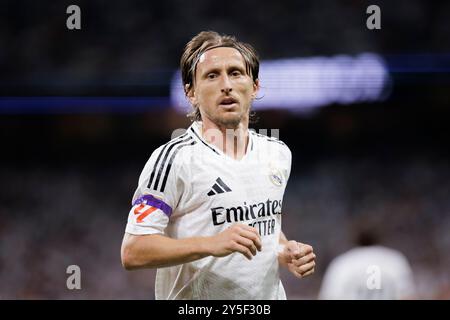 MADRID, ESPAGNE - 21 SEPTEMBRE : Luka Modric du Real Madrid lors du match de la Liga 2024/25 entre le Real Madrid et Espanyol au stade Santiago Bernabeu. (Photo de Guillermo Martinez) Banque D'Images