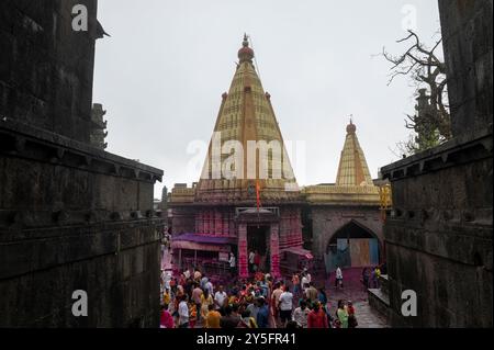 Kolhapur , Inde - 8 septembre 2024 vue du temple de Jyotiba est un site sacré de l'hindouisme près de Wadi Ratnagiri dans le district de Kolhapur du Maharashtra stat Banque D'Images