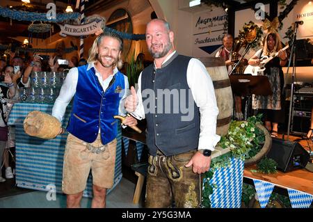 Paul Janke und Björn Schwarz beim Wiesn-Anstich zum Oktoberfest 2024 im Hofbräu Berlin. Berlin, 21.09.2024 *** Paul Janke et Björn Schwarz lors de la cérémonie de tapping de l'Oktoberfest 2024 au Hofbräu Berlin Berlin, 21 09 2024 Foto:Xn.xKubelkax/xFuturexImagex fassanstich 4932 Banque D'Images