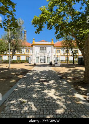 Ilhavo, Portugal - 30 mai 2024 : vue de la façade du musée Vista Alegre, à l'usine Vista Alegre, à Ilhavo, Portugal. Banque D'Images