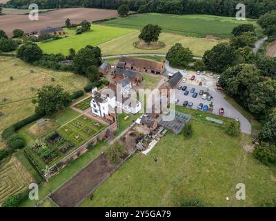 Vue aérienne de Boscobel House et du Royal Oak, Boscobel, Shropshire, Royaume-Uni. Banque D'Images