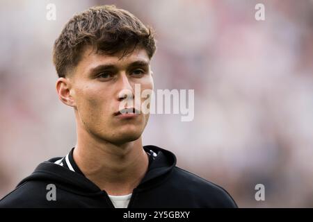 Turin, Italie. 21 septembre 2024. Nicolo Savona de la Juventus FC regarde avant le match de Serie A entre la Juventus FC et la SSC Napoli. Crédit : Nicolò Campo/Alamy Live News Banque D'Images