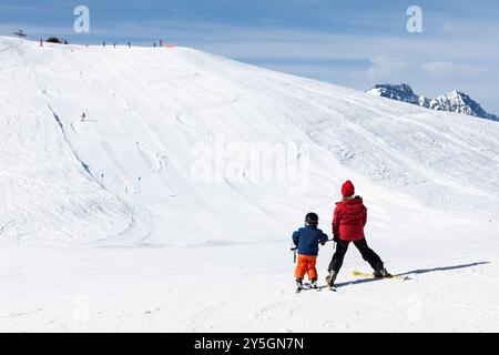 Les Saisies village et sky resort, dans la région du Beaufortain Savoie, Rhône-Alpes, France Banque D'Images