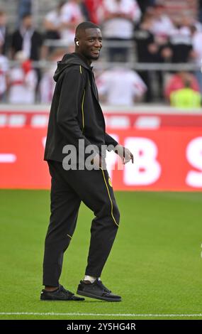 vor Spielbeginn : Platzinspektion Serhou Guirassy Borussia Dortmund BVB (09) an alter Wirkungsstaette VFB STUTTGART VS BORUSSIA DORTMUND BVB 221.09.2024 LA RÉGLEMENTATION DFL INTERDIT TOUTE UTILISATION DE PHOTOGRAPHIES COMME SÉQUENCES D'IMAGES ET/OU QUASI-VIDÉO Banque D'Images