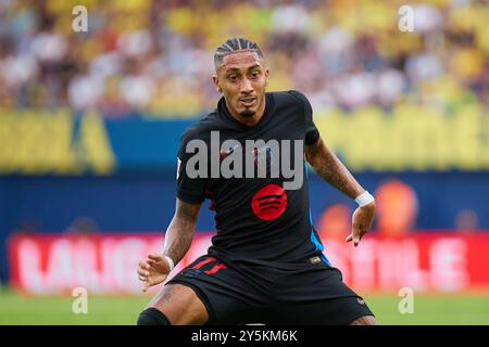 Villarreal, Espagne. 22 septembre 2024. VILLARREAL, ESPAGNE - 22 SEPTEMBRE : Raphael Dias 'Raphinha' Winger droit du FC Barcelone regarde pendant le match la liga EA Sports entre Villarreal et le FC Barcelone à l'Estadio de la Ceramica le 22 septembre 2024 à Villarreal, Espagne. (Photo de Jose Torres/photo Players images/Magara Press) crédit : Magara Press SL/Alamy Live News Banque D'Images