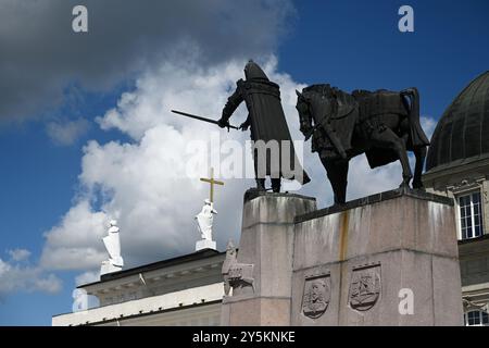 Monument au Grand-Duc Gediminuas à Vilnius, Lituanie Banque D'Images