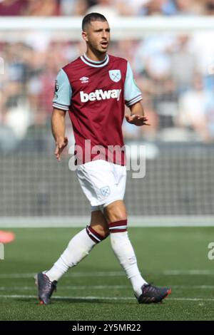 Londres, Royaume-Uni. 21 septembre 2024. Milieu de terrain de West Ham Guido Rodríguez (24 ans) lors du match de West Ham United FC contre Chelsea FC English premier League au London Stadium, Londres, Angleterre, Royaume-Uni le 21 septembre 2024 Credit : Every second Media/Alamy Live News Banque D'Images