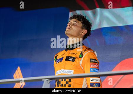 Marina Bay Street circuit, Singapour, Singapour. 22 septembre 2024 ; Lando Norris de Grande-Bretagne et l'écurie McLaren F1 Team lors du Grand Prix de formule 1 de Singapour crédit : Jay Hirano/AFLO/Alamy Live News Banque D'Images