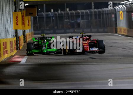 Marina Bay, Singapour, 22 septembre, Carlos Sainz, espagnol, concourt pour Ferrari. Jour de la course, manche 18 du championnat de formule 1 2024. Crédit : Michael Potts/Alamy Live News Banque D'Images