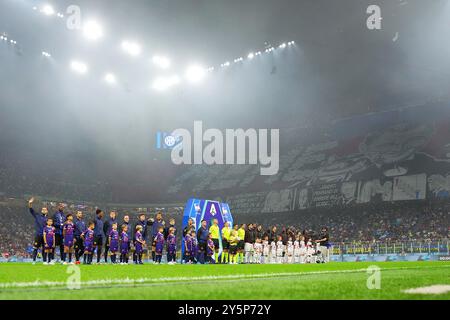 Milan, Italie. 03 août 2021. Alignement et chorégraphie pendant le match de football Serie A entre l'Inter et Milan au stade San Siro de Milan, dans le nord de l'Italie - dimanche 22 septembre 2024. Sport - Soccer . (Photo de Spada/Lapresse) crédit : LaPresse/Alamy Live News Banque D'Images