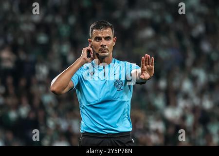 Lisbonne, Portugal . 22 septembre 2024. Lisbonne, Portugal, 22 septembre 2024 : arbitre Ricardo Baixinho en action lors du match de Liga Portugal entre le Sporting CP contre Aves Futebol SAD à l'Estadio Jose Alvalade, Portugal (João Bravo /SPP) crédit : SPP Sport Press photo. /Alamy Live News Banque D'Images