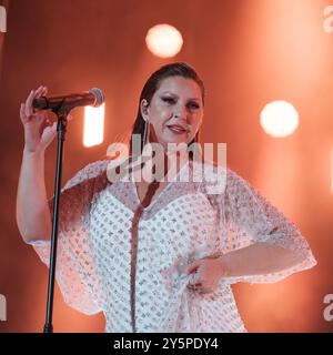 Niña Pastori ( Maria Rosa Garcia) lors d'une représentation au Wizink Center, le 22 septembre 2024 à Madrid, Espagne. Banque D'Images