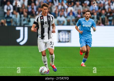 Turin, Italie. 21 septembre 2024. Nicolo Savona de la Juventus FC vu en action lors de la Serie A 2024/25 match de football entre la Juventus FC et la SSC Napoli à la FINALE DE l'Allianz Stadium SCOREJuventus 0 | 0 Napoli crédit : SOPA images Limited/Alamy Live News Banque D'Images