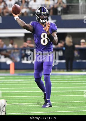 Arlington, États-Unis. 22 septembre 2024. Le quarterback des Ravens de Baltimore affronte les Cowboys de Dallas au AT&T Stadium d'Arlington, Texas, le dimanche 22 septembre 2024. Les Ravens battent les Cowboys 28-25. Photo de Ian Halperin/UPI crédit : UPI/Alamy Live News Banque D'Images