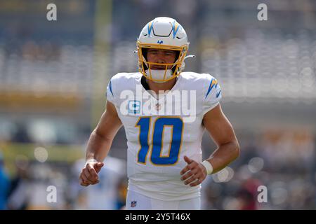 Pittsburgh, Pennsylvanie, États-Unis. 22 septembre 2024. 22 septembre 2024 : Justin Herbert #10 lors des Pittsburgh Steelers vs Los Angeles charges au stade Acrisure de Pittsburgh PA. Brook Ward/apparent Media Group (crédit image : © AMG/AMG via ZUMA Press Wire) USAGE ÉDITORIAL SEULEMENT! Non destiné à UN USAGE commercial ! Banque D'Images