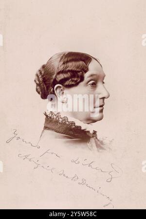 Portrait d'Abigail Scott Duniway. Entre 1870 et 1890, Abigail Jane Scott Duniway (1834-1915) est une militante américaine des droits des femmes, rédactrice en chef de journal et écrivaine, dont les efforts ont contribué à l'obtention du droit de vote pour les femmes aux États-Unis. Banque D'Images