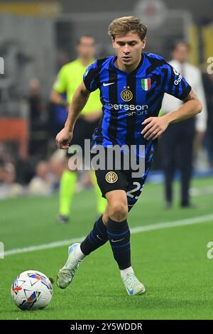 Le milieu de terrain italien #23 Nicolo Barella de l'Inter Milan lors du match de football italien Serie A L'Inter Milan et l'AC Milan au stade San Siro de Milan, en Italie, le 22 septembre 2024. Crédit : Piero Cruciatti/Alamy Live News Banque D'Images