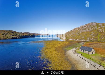 Loch Laxford un grand loch marin de la côte ouest de Sutherland Écosse à la fin de l'été Banque D'Images