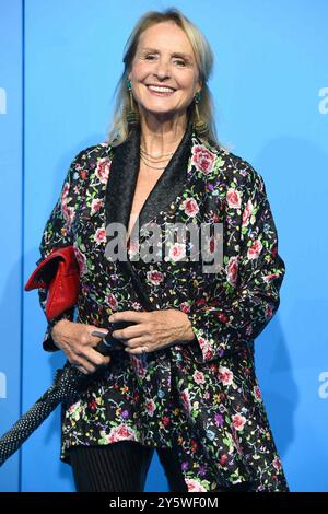 PHOTO D'ARCHIVE : Diana Koerner aura 80 ans le 24 septembre 2024, Diana KOERNER (actrice), image unique, motif unique recadré, demi-chiffre, demi-chiffre. Tapis rouge, tapis rouge, Bavarian Television Award 2016 le 3 juin 2016. Â Banque D'Images