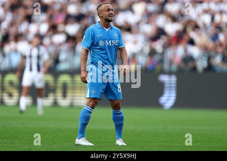 Stanislav Lobotka de la SSC Napoli regarde pendant le match de Serie A entre la Juventus FC et la SSC Napoli au stade Allianz le 21 septembre 2024 à Turin, Italie . Banque D'Images