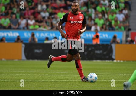 Leverkusen, Deutschland. 22 septembre 2024. Fussball ; Spieltag 04 ; 1. Bundesliga ; saison 2024/2025, Bayer Leverkusen gegen VfL Wolfsburg AM 22.09.2024 à Leverkusen. UBz : 04 Jonathan Tah, Bayer Leverkusen. Crédit : dpa/Alamy Live News Banque D'Images