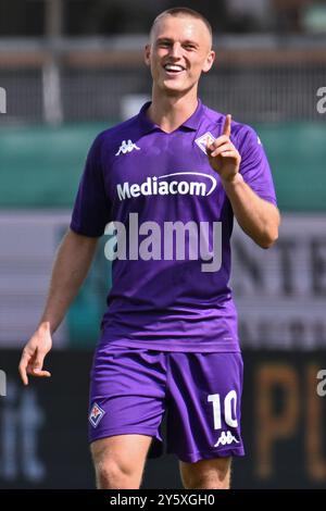 Albert Gudmundsson, l'attaquant de l'ACF Fiorentina, réagit lors du match de l'ACF Fiorentina vs SS Lazio, match de football italien Serie A à Florence, en Italie, le 22 septembre 2024 Banque D'Images