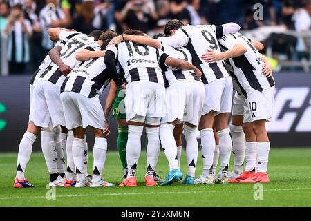 Équipe de la Juventus avant le match de Serie A entre la Juventus et Napoli au stade Allianz le 21 septembre 2024 à Turin, en Italie. Banque D'Images