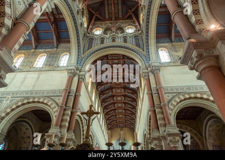 Intérieur de la Basilique notre-Dame de Brebières, Basilique notre-Dame de Brebières, Albert, somme, France Banque D'Images