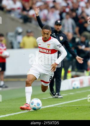 Stuttgart, Allemagne. 22 septembre 2024. GER, Stuttgart, 1. Bundesliga, football, VfB Stuttgart - Borussia Dortmund, MHPArena, 22 septembre 2024, match de championnat, 4e journée, hommes, saison 2024/25 Enzo Millot (VFB Stuttgart, 8) crédit : HMB Media/Alamy Live News Banque D'Images