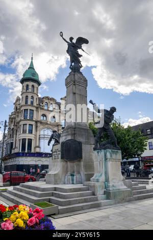 Vue du mémorial de guerre du diamant à Derry Banque D'Images