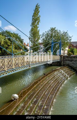 Mill Bridge à Jephson Gardens, Royal Leamington Spa, Royaume-Uni Banque D'Images